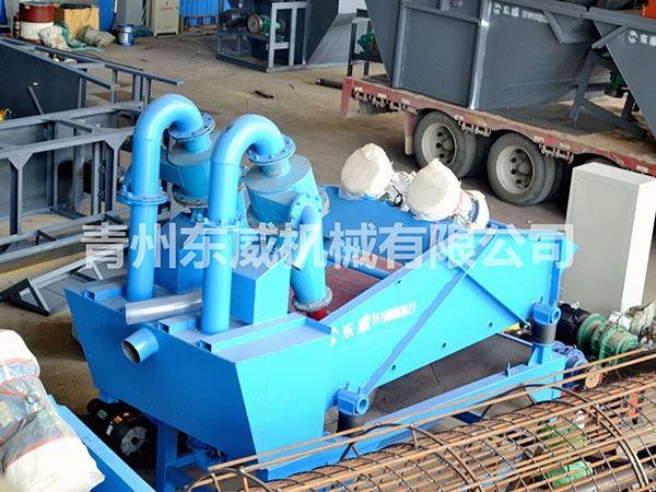 細(xì)砂回收機(jī)，也稱(chēng)為細(xì)砂回收裝置或尾砂回收機(jī)，是水洗砂生產(chǎn)線(xiàn)